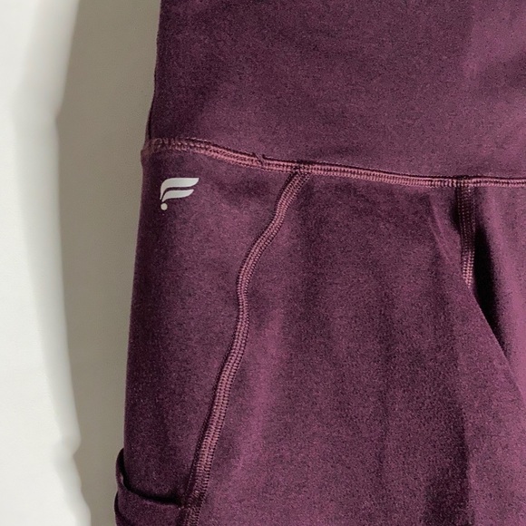Fabletics Mila Capri Active Leggings Size S - Picture 9 of 13